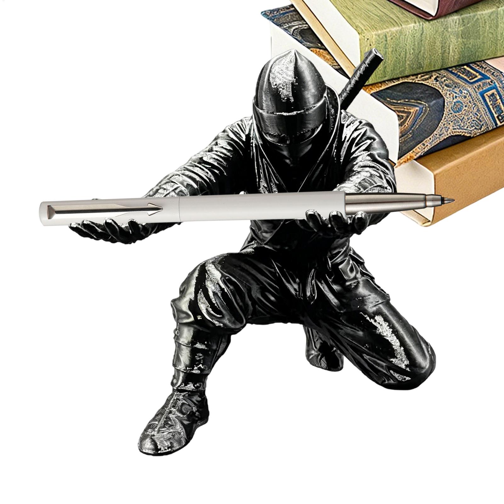 Desk Setup Home Office - Ninja-Figur 3D-gedruckter Stifthalter, kreative Schreibtisch-Organizer-Statue, lustiger